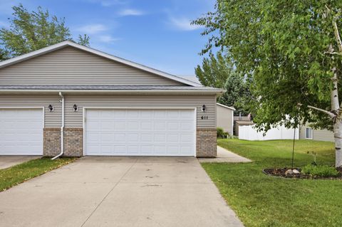 Homes For Sale - 611 36th Avenue<br/> Moorhead, MN 56560