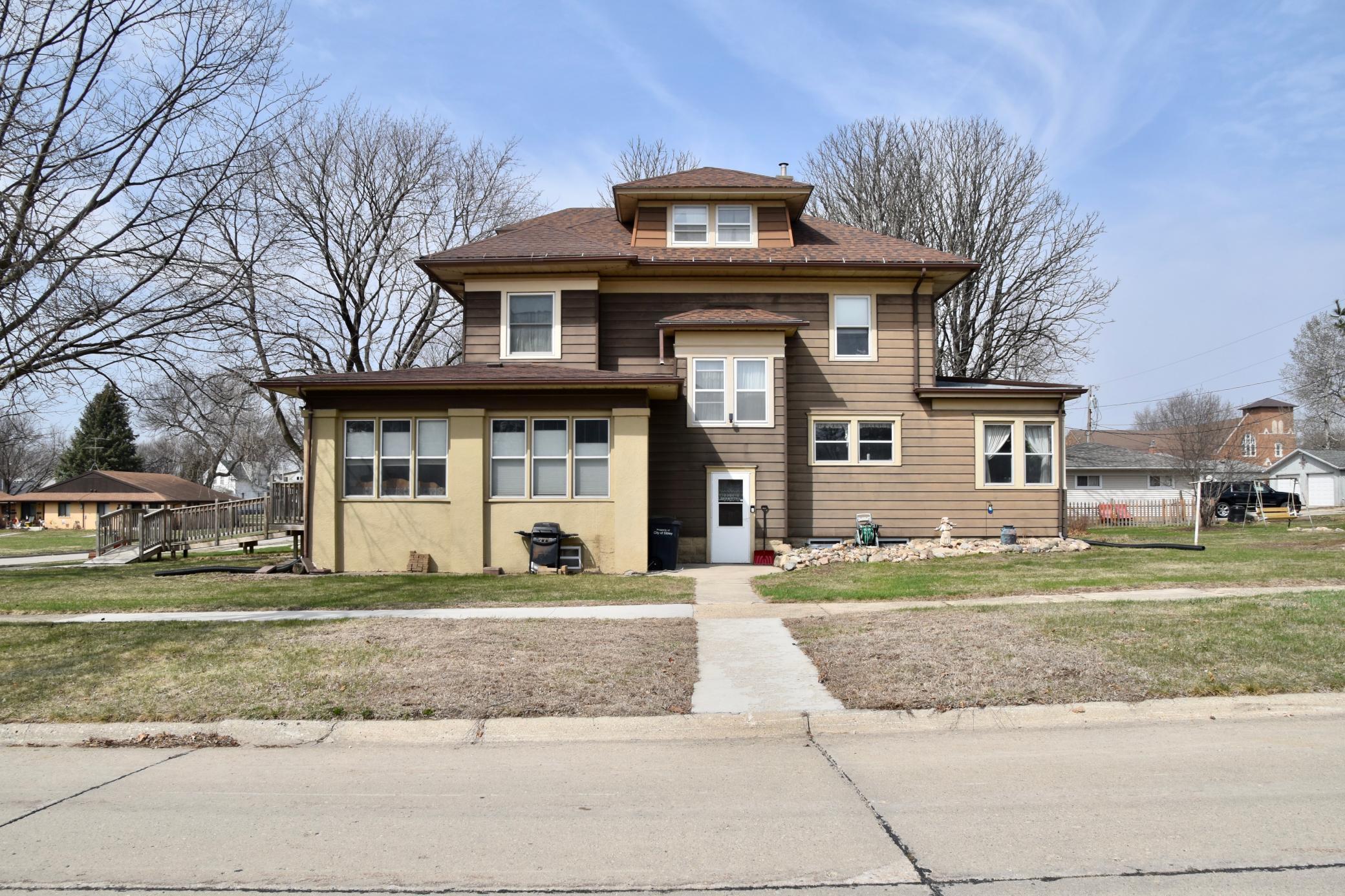 622 7th Street, Sibley, Iowa image 2