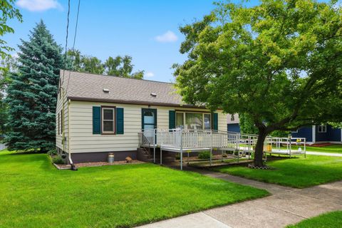 Homes For Sale - 38 Rose Avenue<br/> Maple Lake, MN 55358