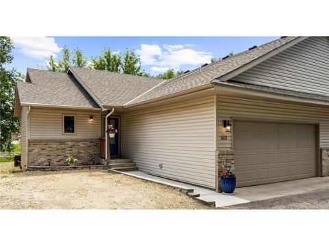 Townhouse For Sale - 613 Temple Street<br/> Douglas County, Alexandria, MN 56308