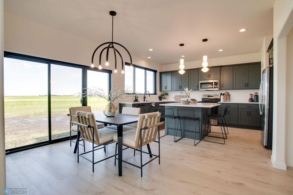 6608 Belding Drive, Fargo, North Dakota image 4