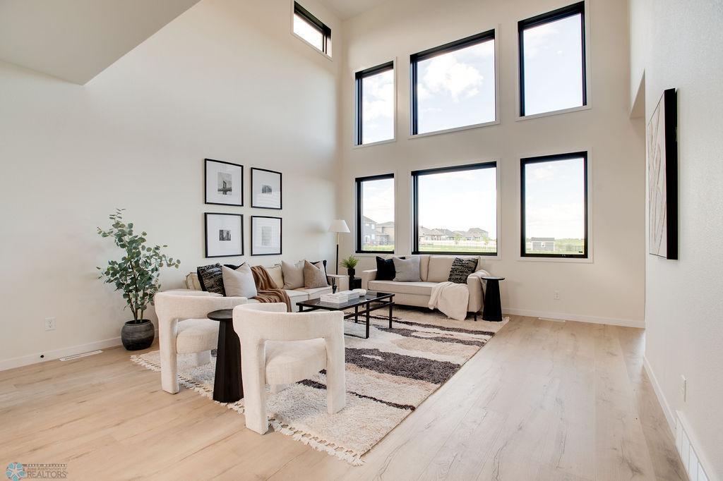 6608 Belding Drive, Fargo, North Dakota image 2