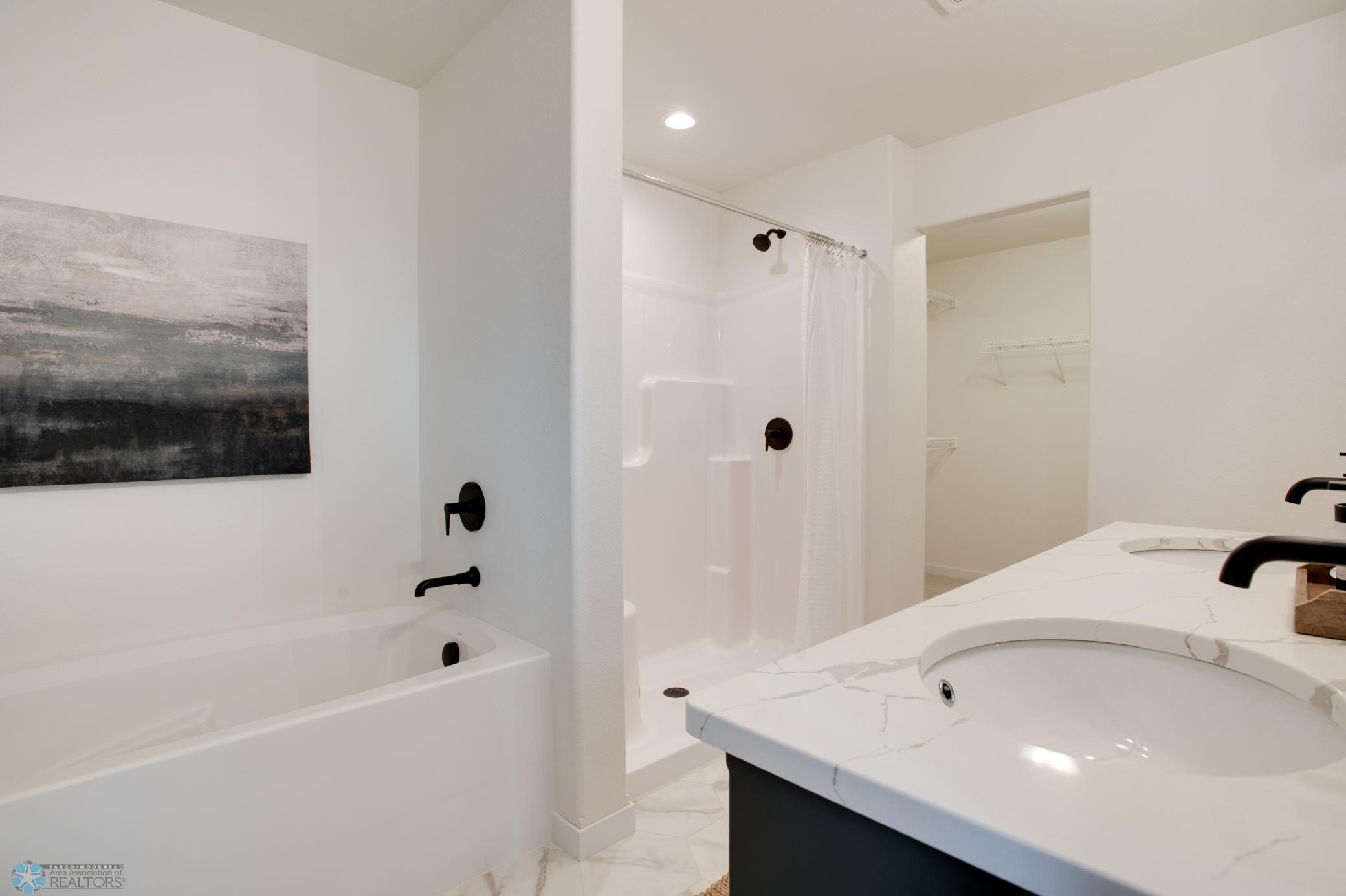 6608 Belding Drive, Fargo, North Dakota image 11