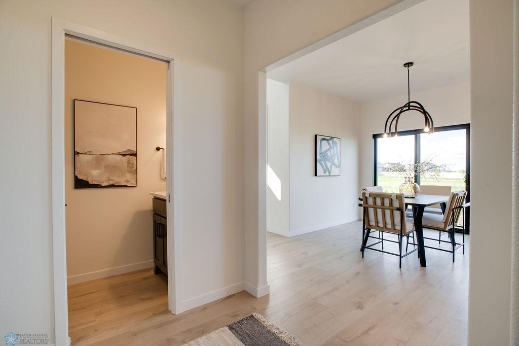 6608 Belding Drive, Fargo, North Dakota image 7
