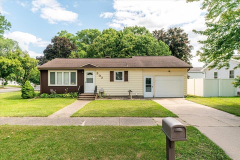 Homes For Sale - 503 S 9th Street<br/> Houston County, La Crescent, MN 55947