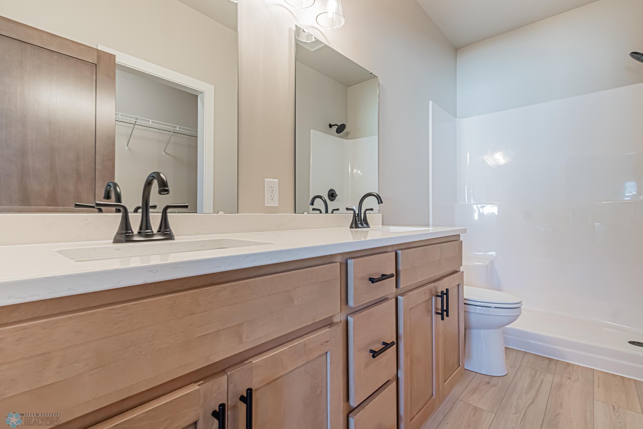 5846 James Drive, West Fargo, North Dakota image 12
