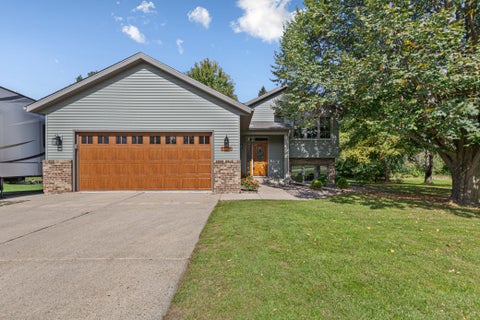 Homes For Sale - 1728 Greenhaven Lane<br/> Owatonna, MN 55060