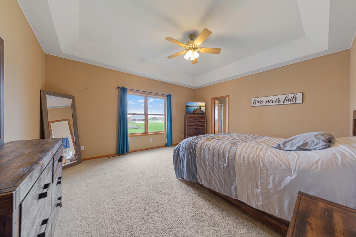 375 Hickory Lane, Owatonna, Minnesota image 18