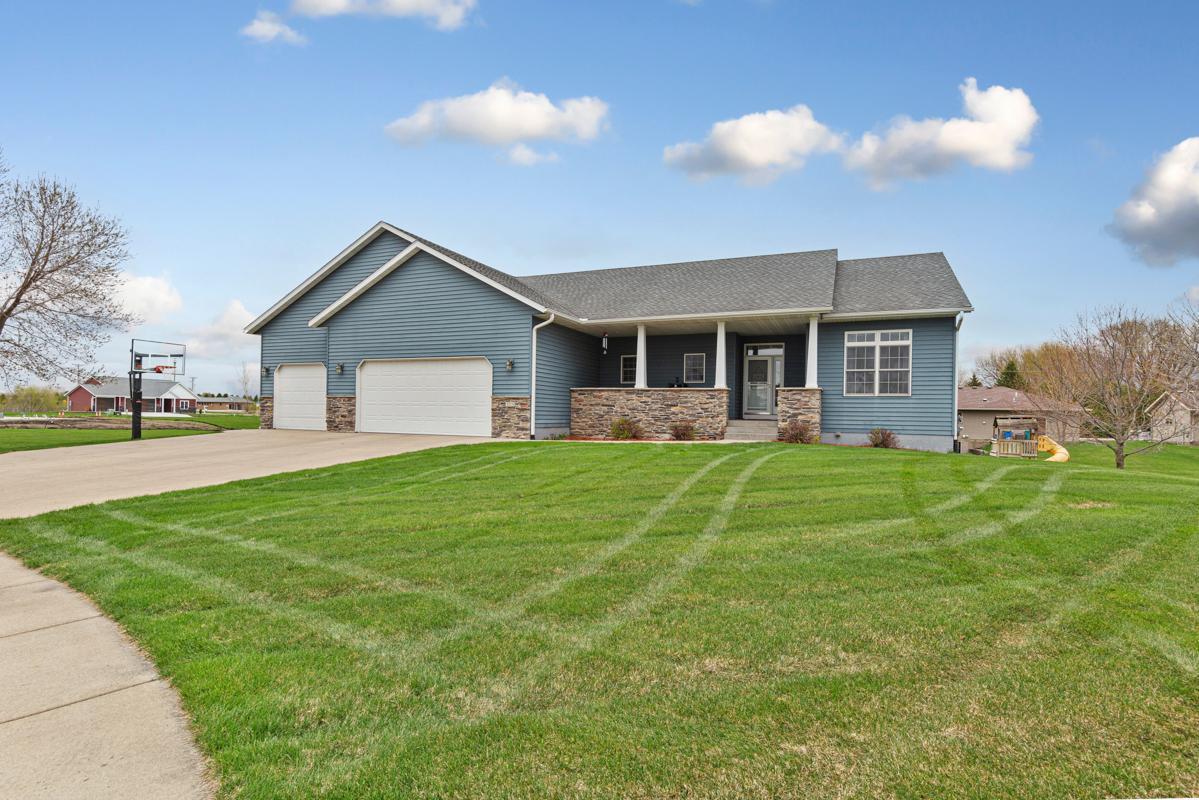 375 Hickory Lane, Owatonna, Minnesota image 2