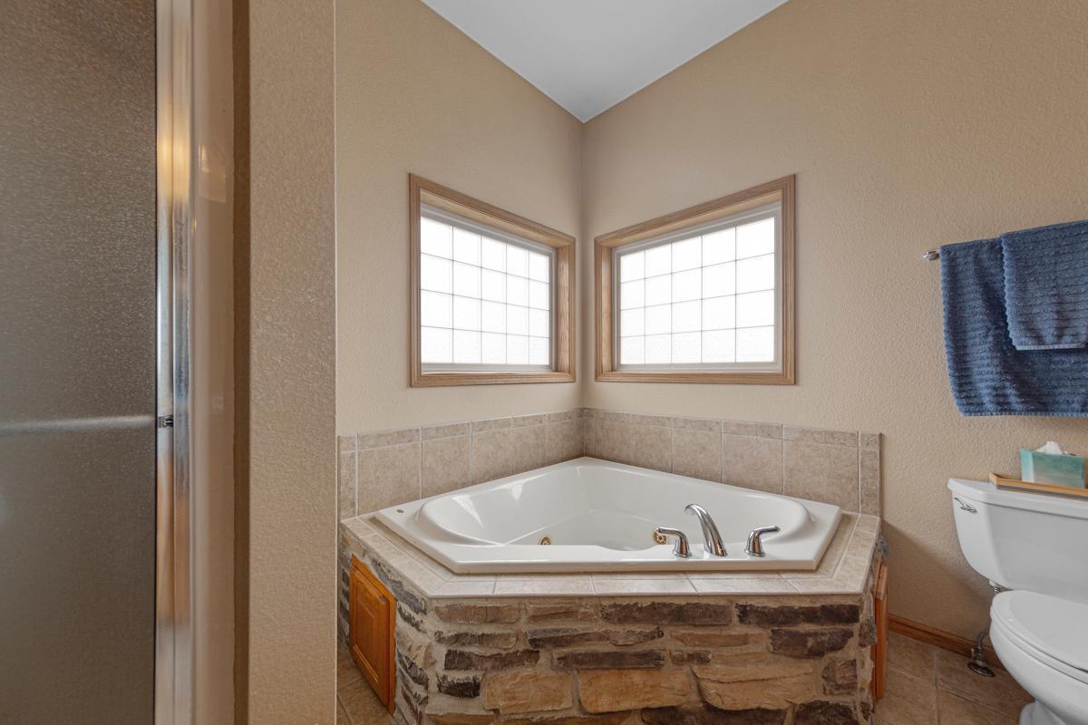375 Hickory Lane, Owatonna, Minnesota image 22