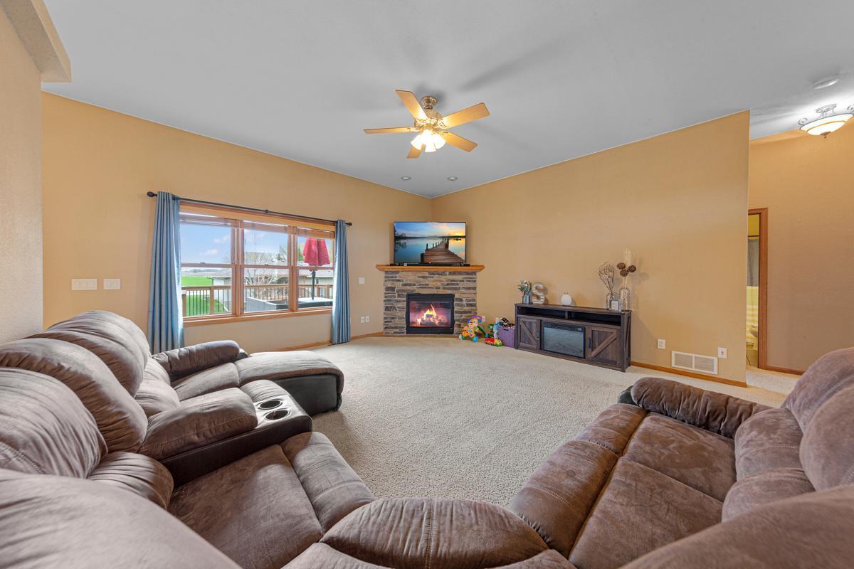 375 Hickory Lane, Owatonna, Minnesota image 8