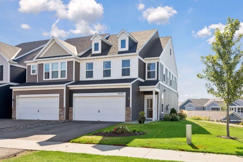 Townhouse For Sale - 9525 4th Street<br/> Lake Elmo, MN 55129