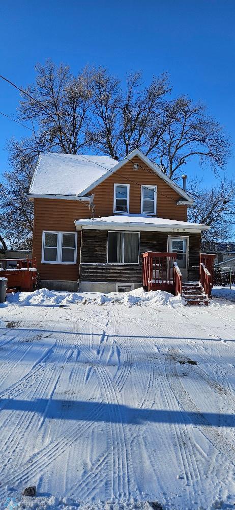 Moorhead, Minnesota 56560, United States, 5 Bedrooms Bedrooms, ,3 BathroomsBathrooms,Residential,Pending,18025