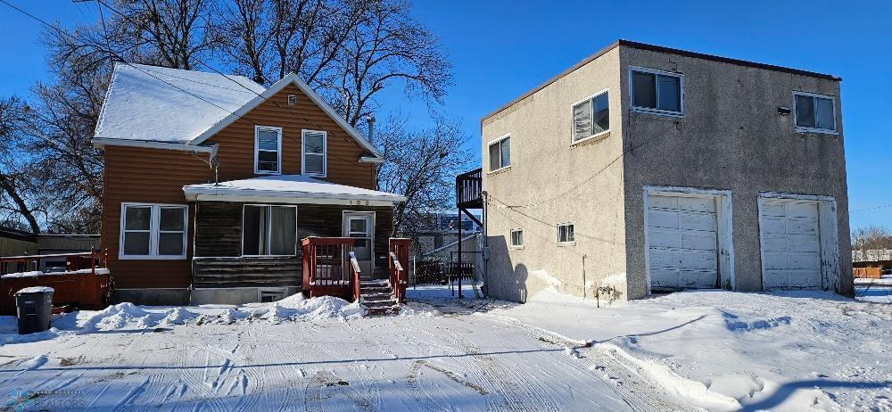 Moorhead, Minnesota 56560, United States, 5 Bedrooms Bedrooms, ,3 BathroomsBathrooms,Residential,Pending,18025