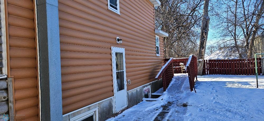 Moorhead, Minnesota 56560, United States, 5 Bedrooms Bedrooms, ,3 BathroomsBathrooms,Residential,Pending,18025