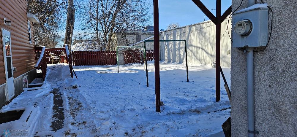 Moorhead, Minnesota 56560, United States, 5 Bedrooms Bedrooms, ,3 BathroomsBathrooms,Residential,Pending,18025