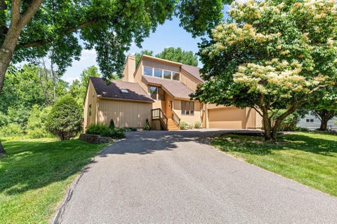 Homes For Sale - 15604 White Pine Drive<br/> Wayzata, MN 55391