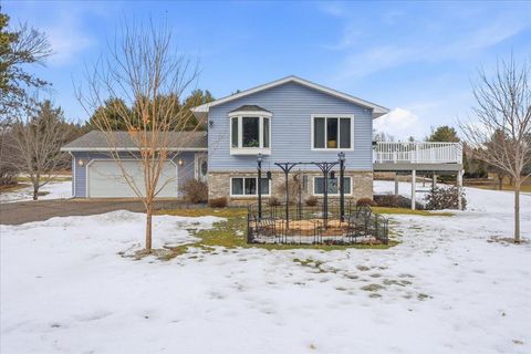 Homes For Sale - 505 Chateau Court<br/> Somerset, WI 54025