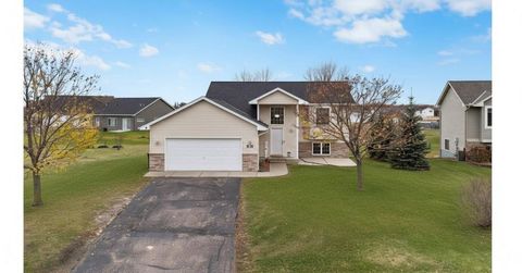 Homes For Sale - 815 Cologne Lane<br/> Waverly, MN 55390