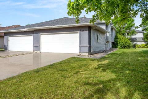 Homes For Sale - 2835 Wheatland Drive<br/> Fargo, ND 58103