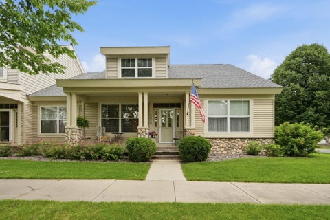 Townhouse For Sale - 1610 Riverspointe Court<br/> Anoka, MN 55303