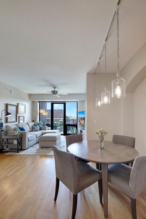 Condo For Sale - 500 E Grant Street<br/> Hennepin County, Minneapolis, MN 55404