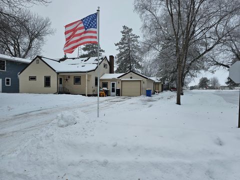 Homes For Sale - 204 S Dayton Avenue<br/> Parkers Prairie, MN 56361