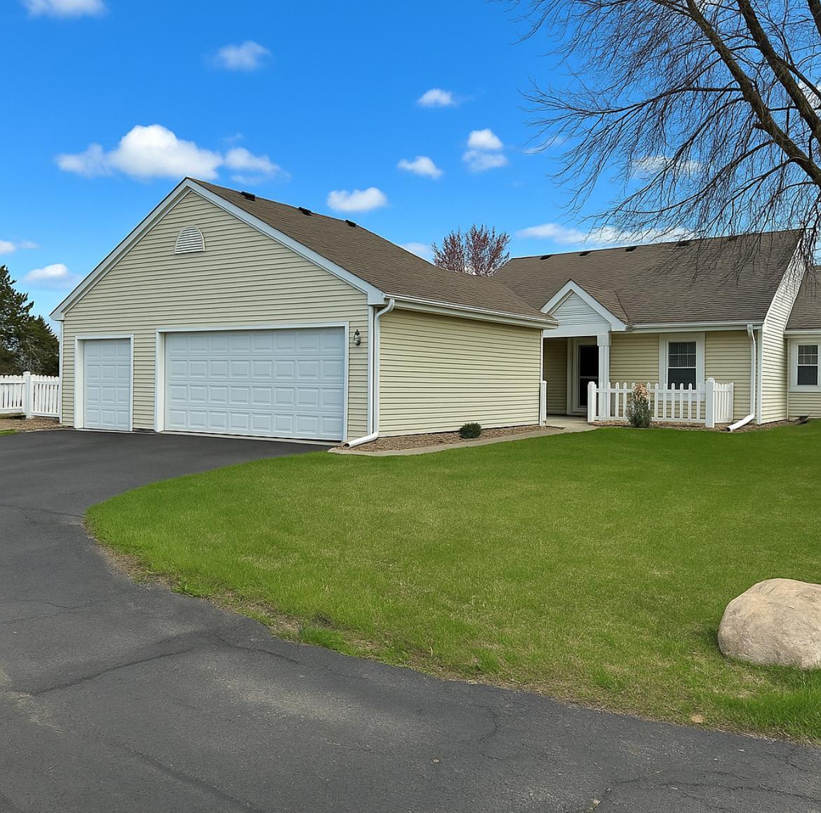 406 Sarazin Street, Shakopee, Minnesota image 1