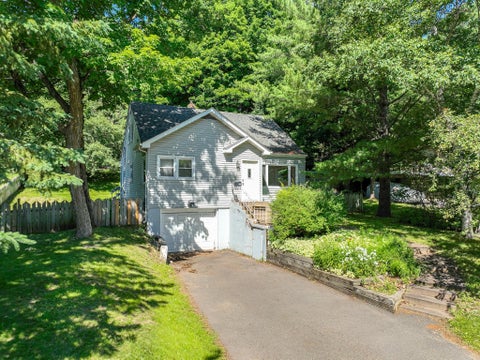 Homes For Sale - 1319 Brainerd Avenue<br/> Saint Louis County, Duluth, MN 55811