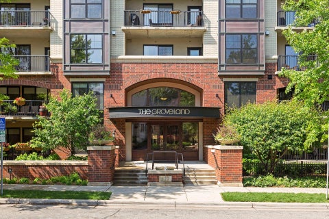 Condo For Sale - 317 Groveland Avenue<br/> Minneapolis, MN 55403