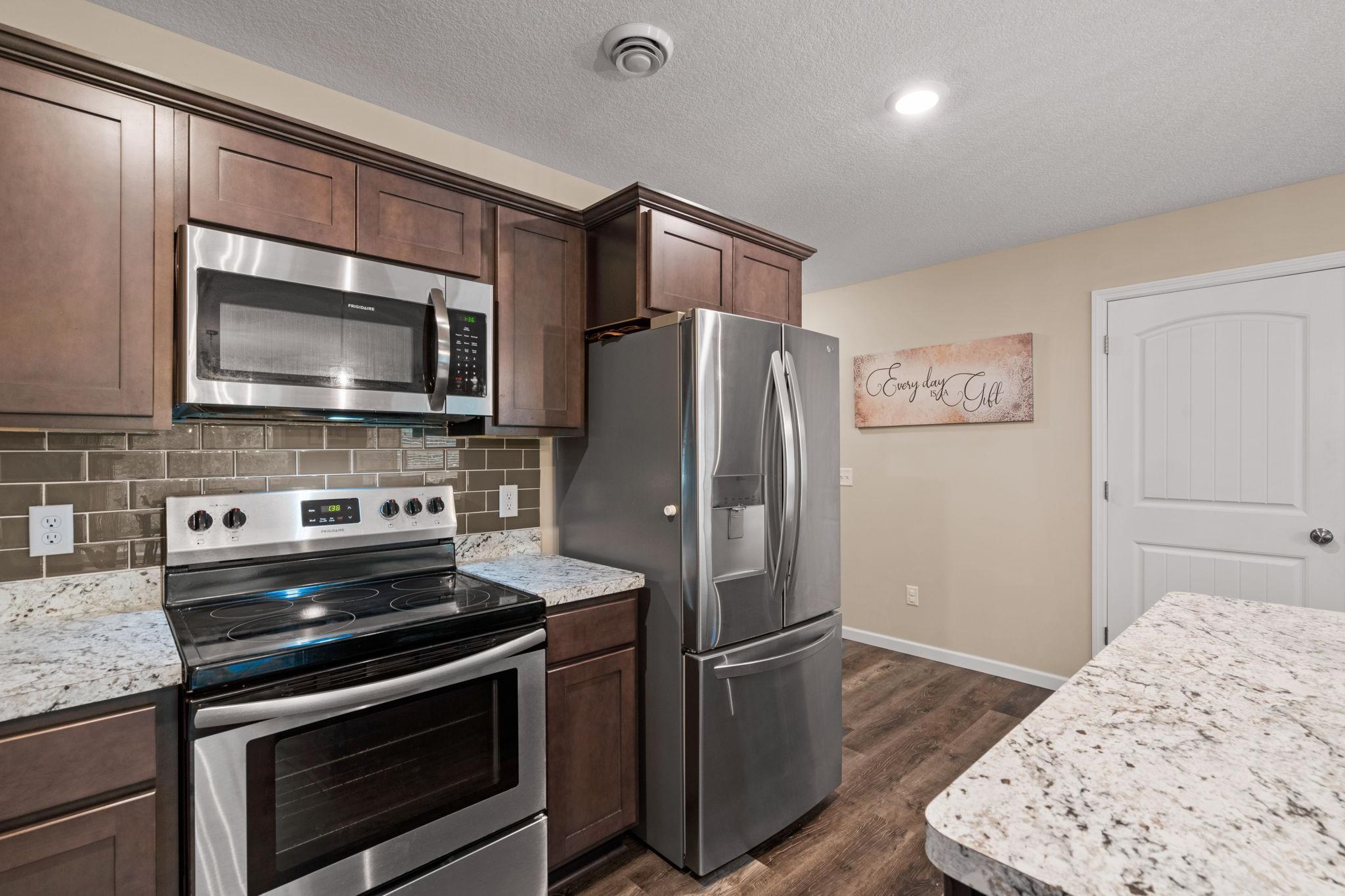 1269 Prairie View Trail, Farmington, Minnesota image 12
