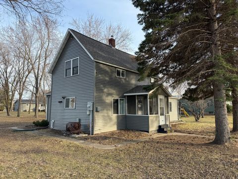 Homes For Sale - 1106 13th Street<br/> Swift County, Benson, MN 56215