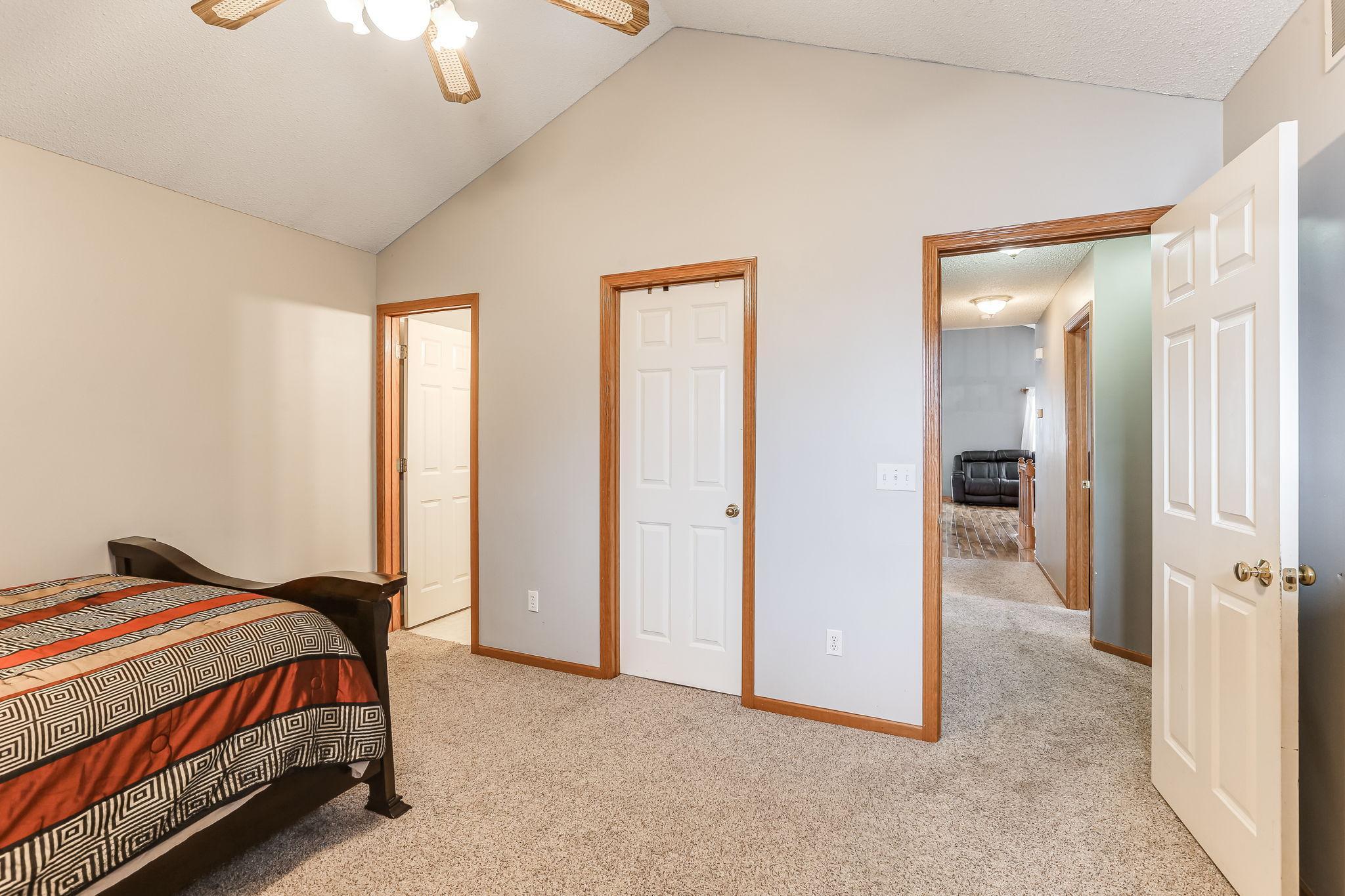 1540 Yorkshire Lane, Shakopee, Minnesota image 17