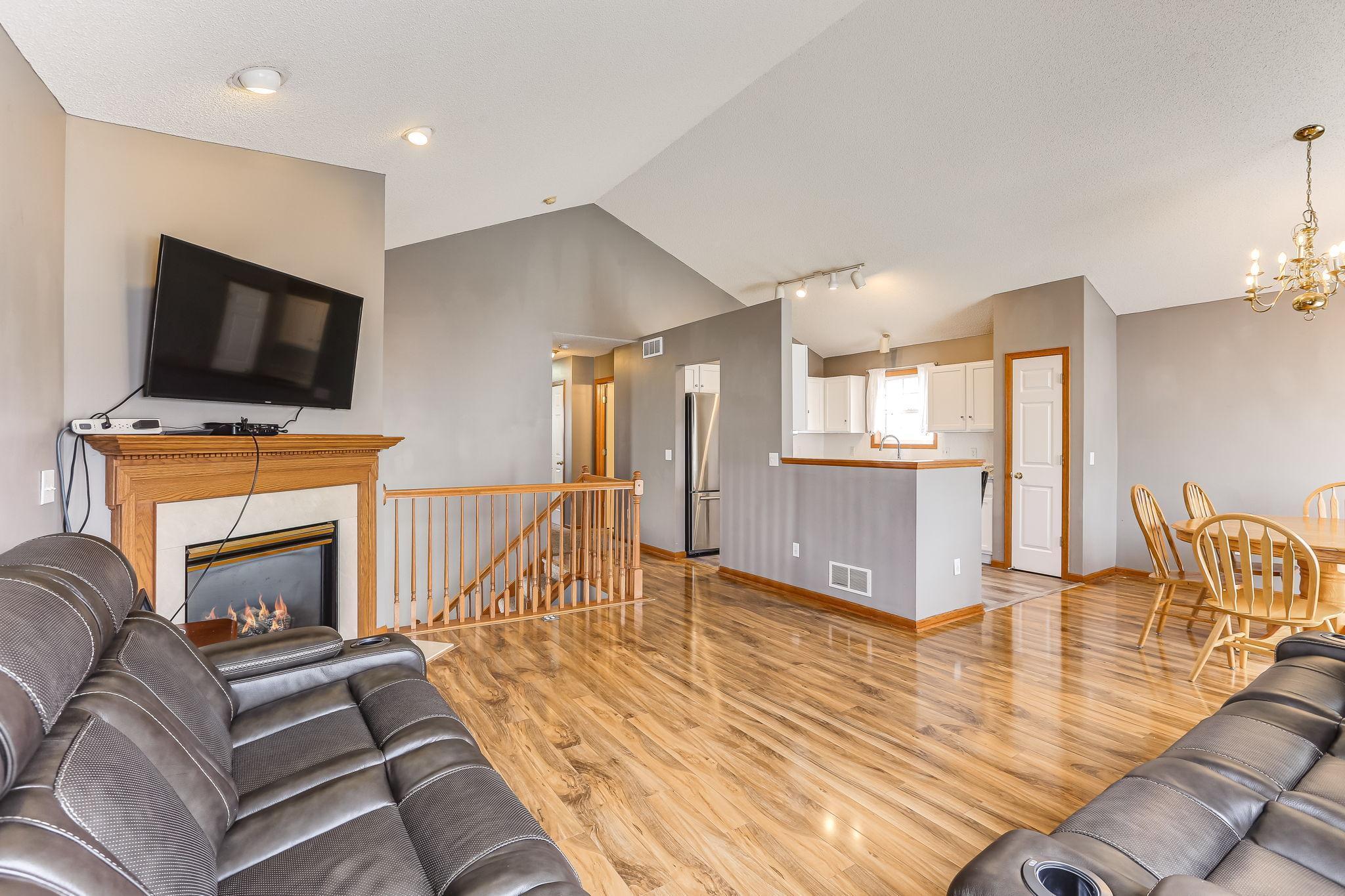 1540 Yorkshire Lane, Shakopee, Minnesota image 6