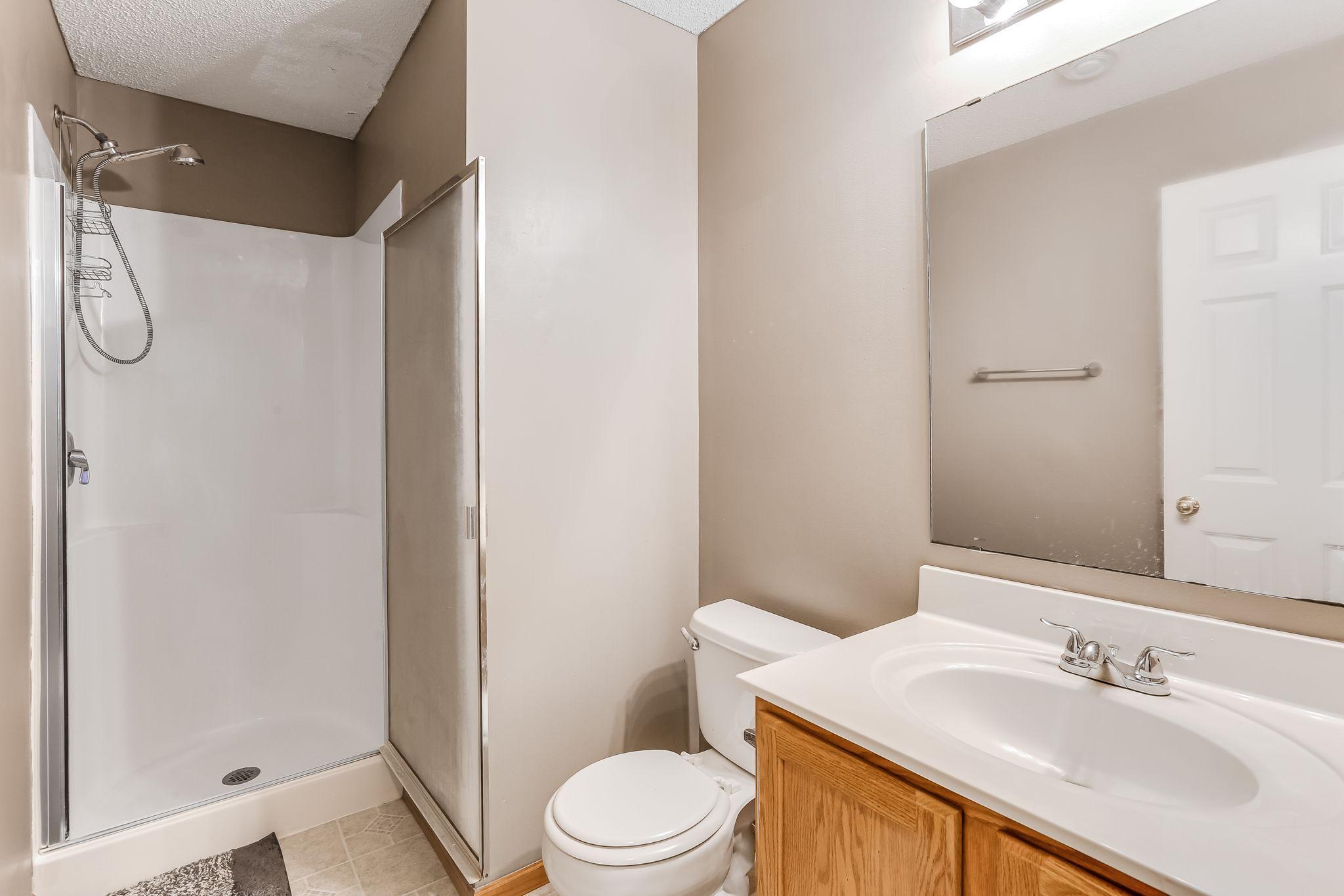 1540 Yorkshire Lane, Shakopee, Minnesota image 19