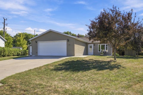 Homes For Sale - 1706 12th Street<br/> Wahpeton, ND 58075