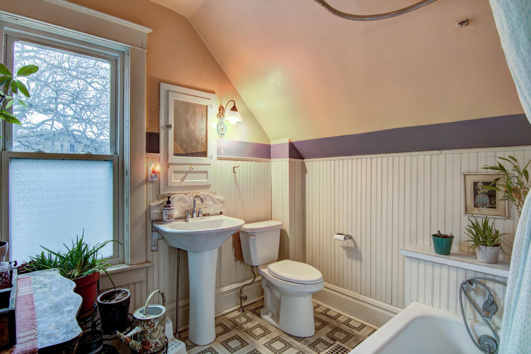 1120 11th Avenue, Menomonie, Wisconsin image 32