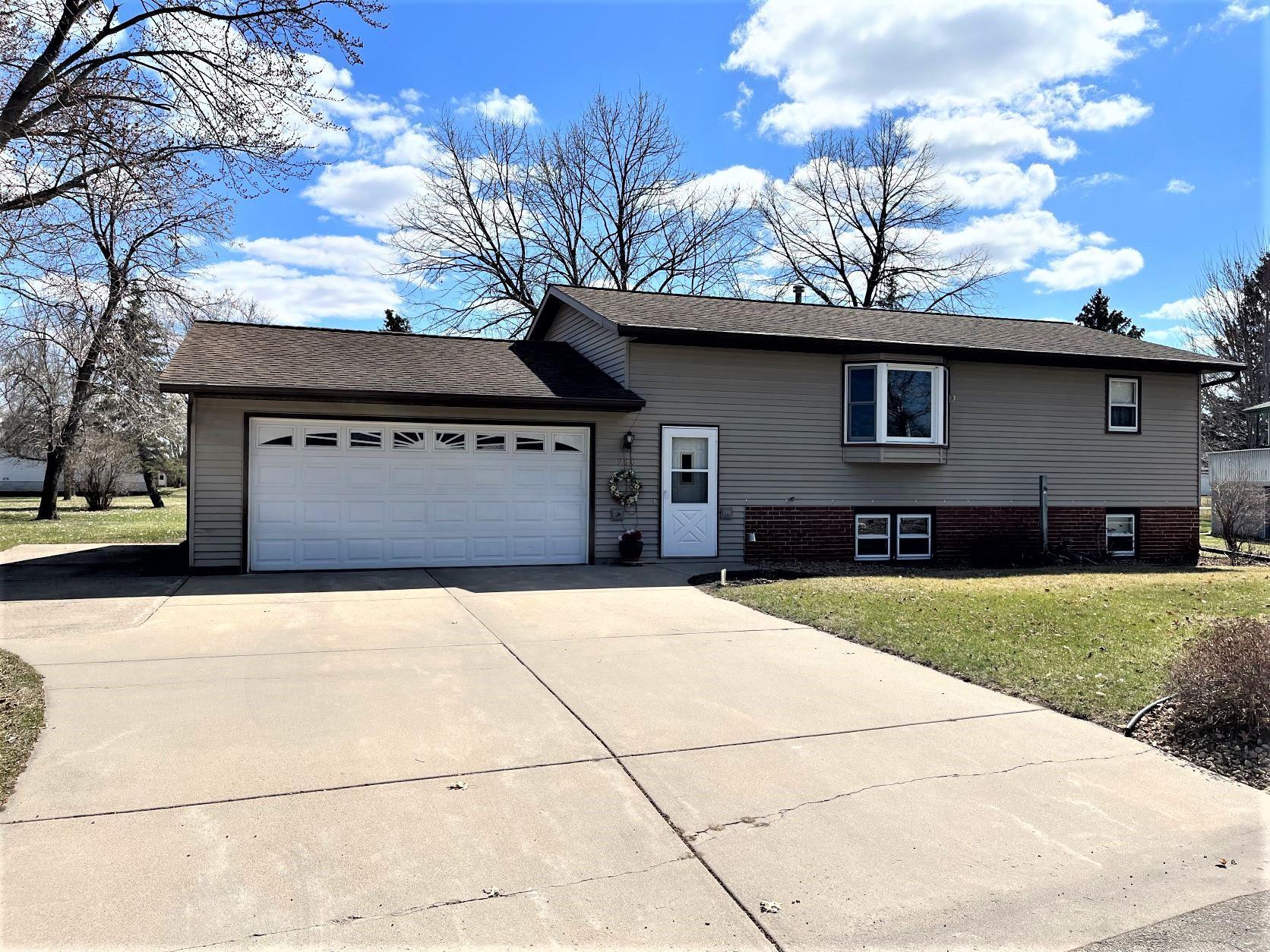 960 Lilac Drive, Sauk Centre, Minnesota image 1