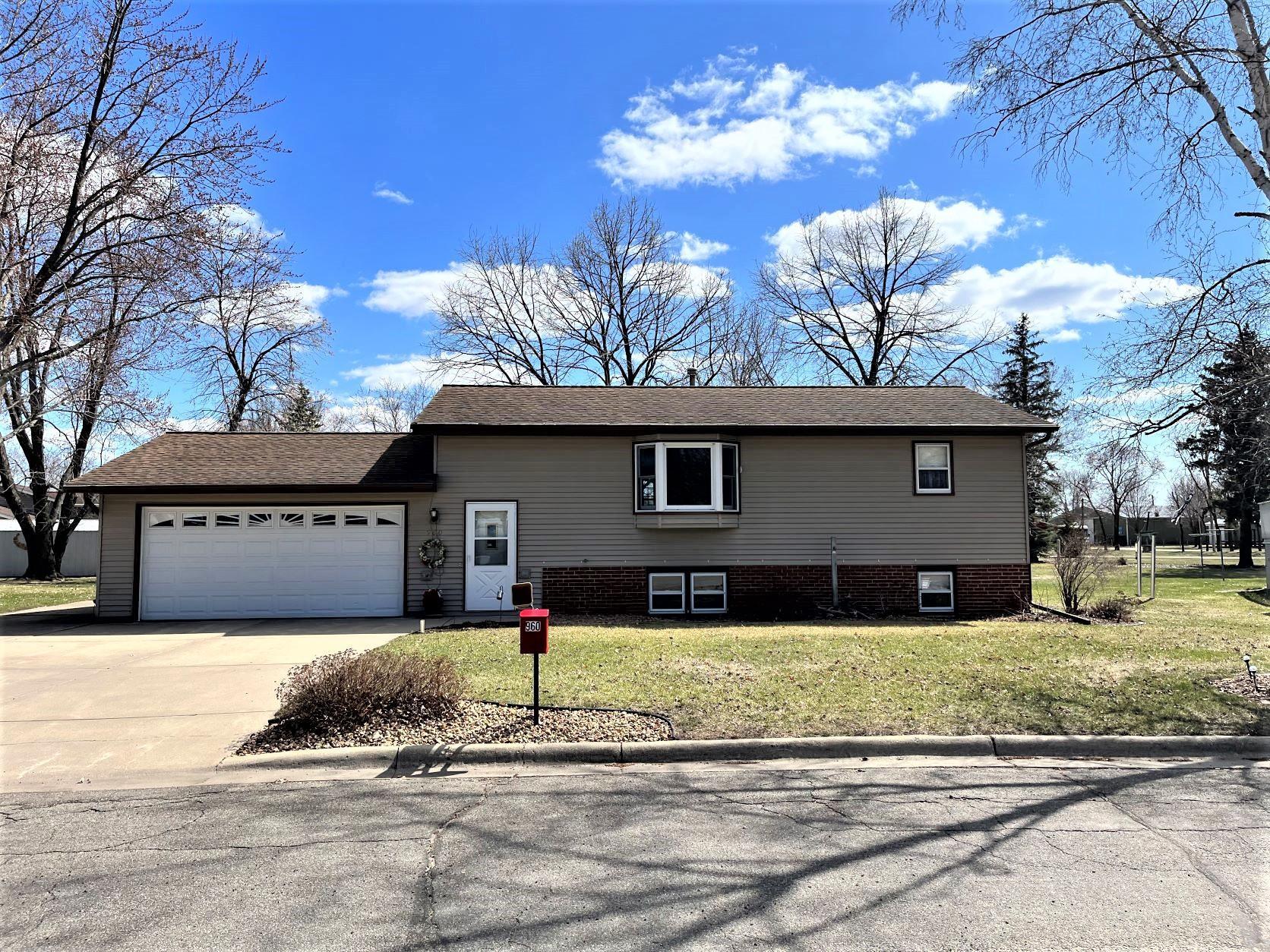 960 Lilac Drive, Sauk Centre, Minnesota image 3