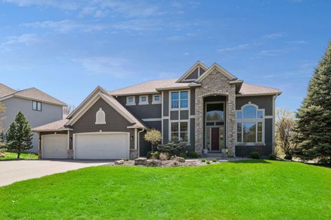 Homes For Sale - 1997 Topaz Drive<br/> Chanhassen, MN 55317