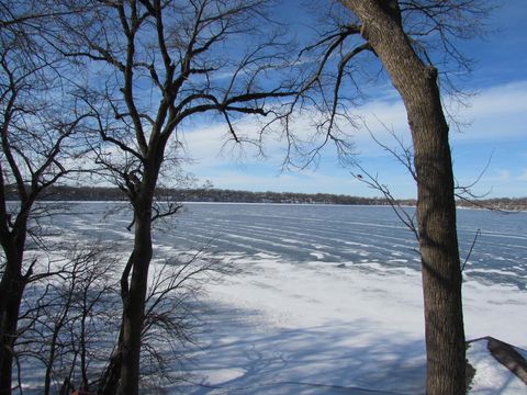 Multifamily For Sale - 1334 Oak Beach Drive<br/> Fairmont, MN 56031