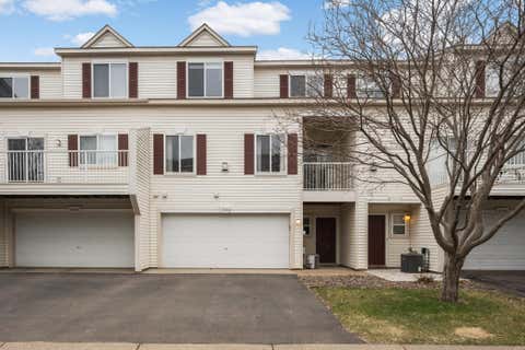 Townhouse For Sale - 3586 Abercrombie Lane<br/> Stillwater, MN 55082