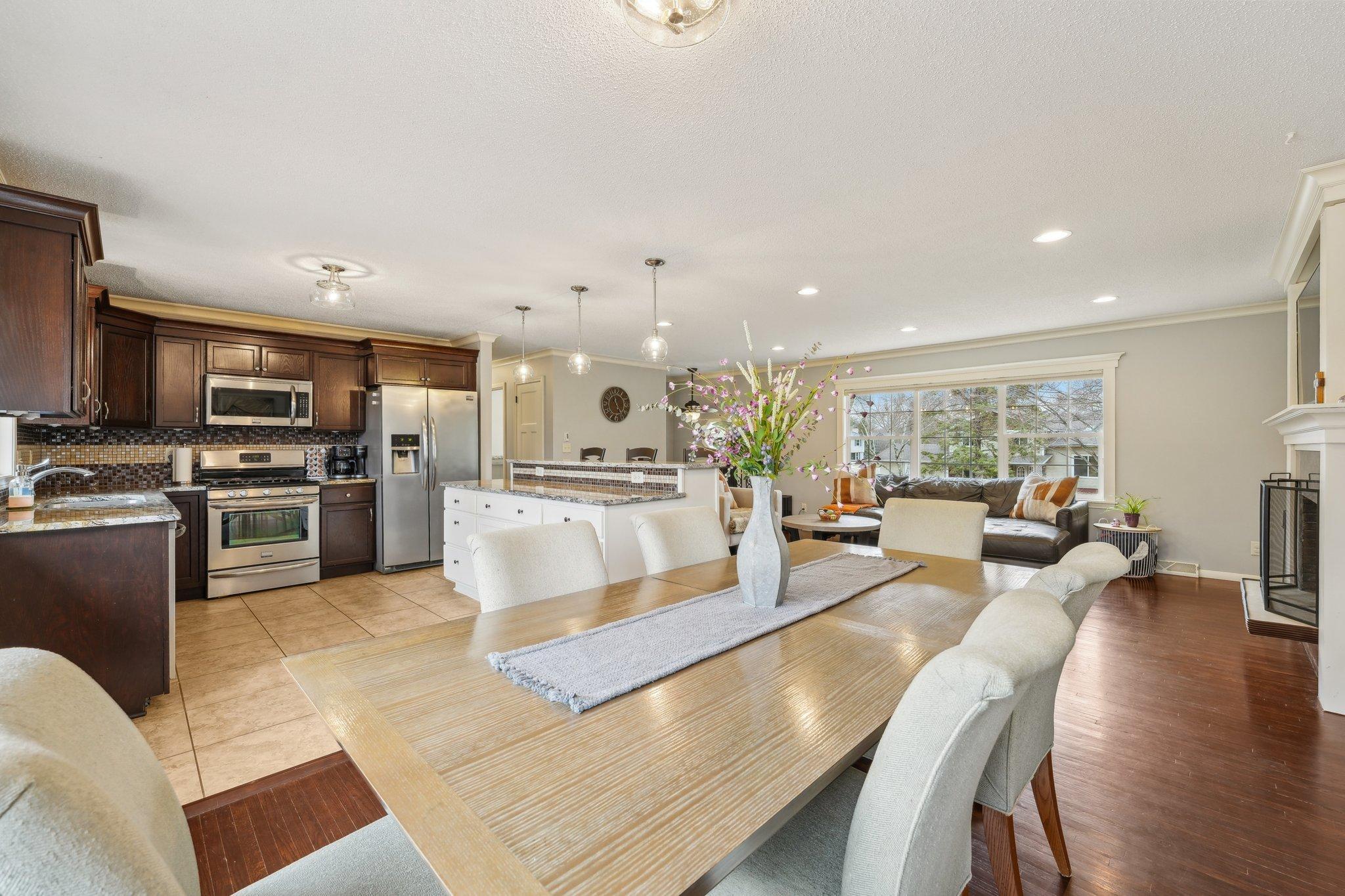 16210 Woodland Lane, Minnetonka, Minnesota image 9