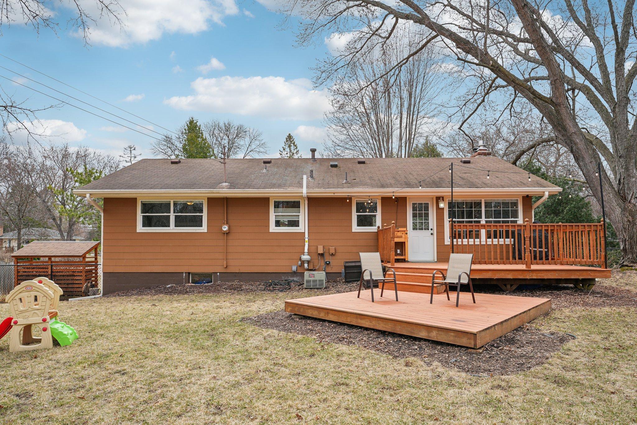 16210 Woodland Lane, Minnetonka, Minnesota image 33