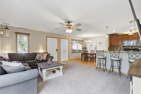 Townhouse For Sale - 3467 Greenwood Court<br/> Saint Paul, MN 55122