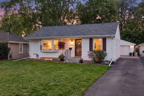 Homes For Sale - 6640 15th Avenue<br/> Richfield, MN 55423