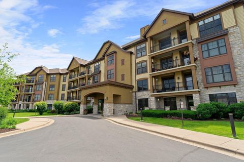Condo For Sale - 1320 Riverside Lane<br/> Saint Paul, MN 55118