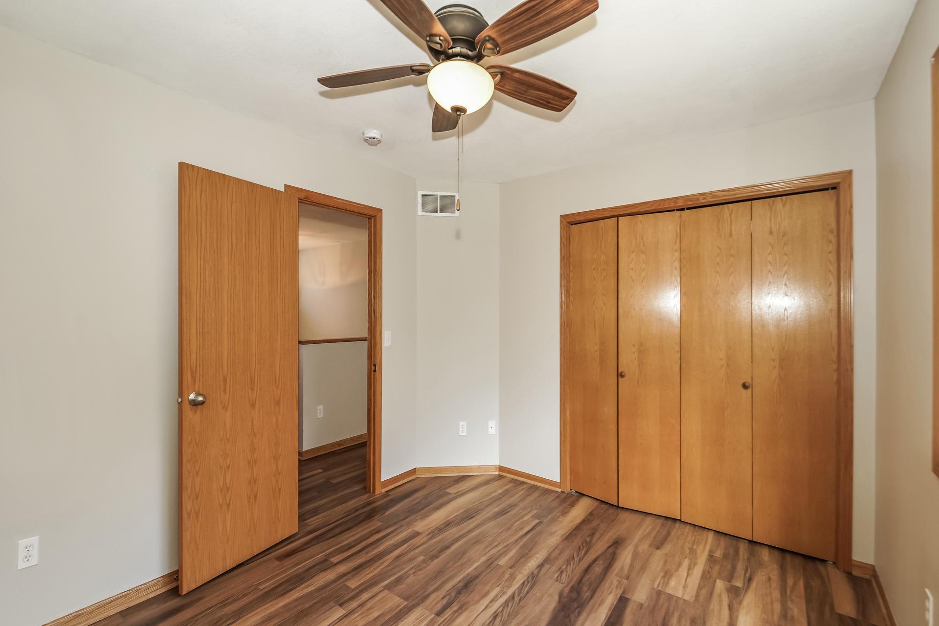 1054 Falcon Road, Rochester, Minnesota image 9