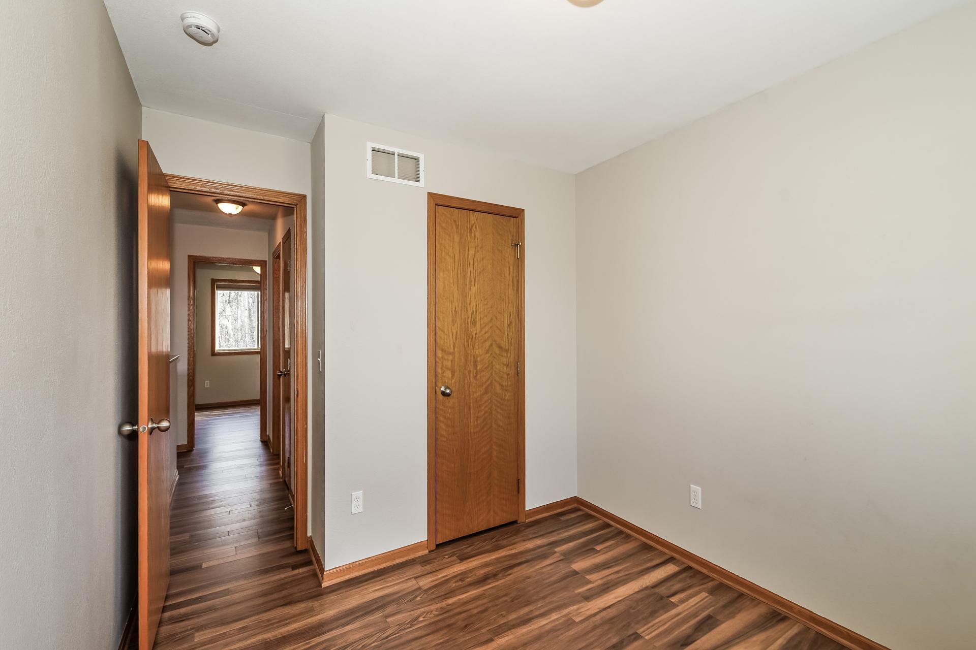 1054 Falcon Road, Rochester, Minnesota image 10