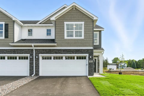 Townhouse For Sale - 19936 Hunters Ridge Rdg<br/> Corcoran, MN 55374